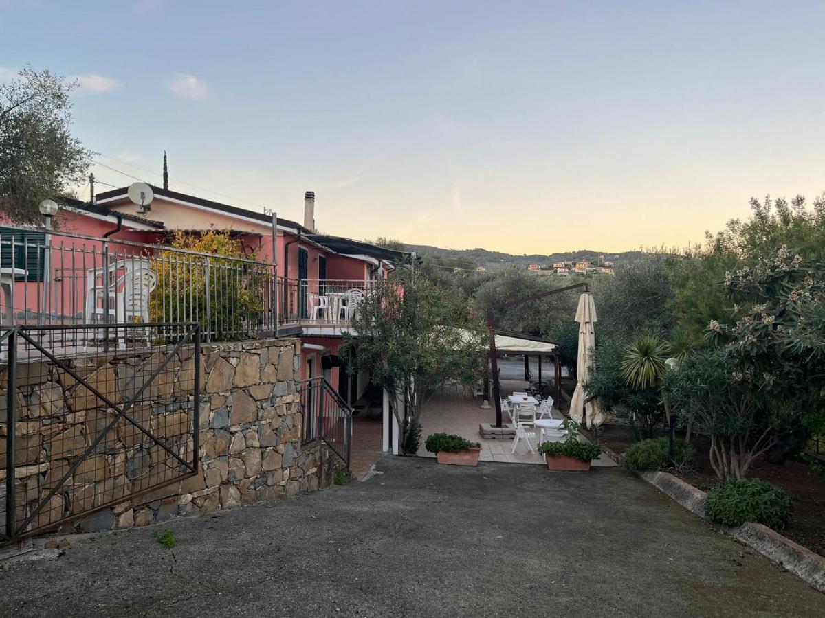 Agriturismo Le Mimose Imperia Eksteriør bilde